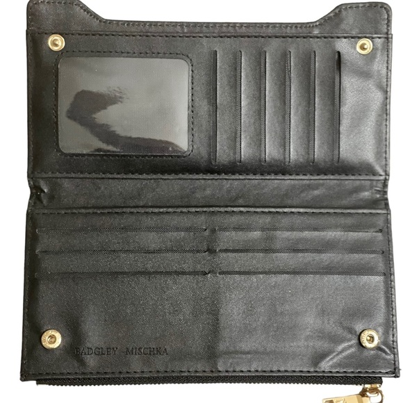 Badgley Mischka Handbags - Badgley Mischka black leather wallet holder
